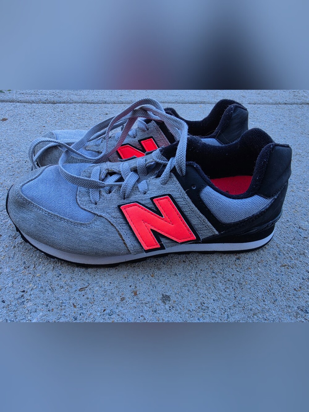 New Balance 574 Grey Neon Pink Kids Youth Sneakers Size 5Y KL574PZG